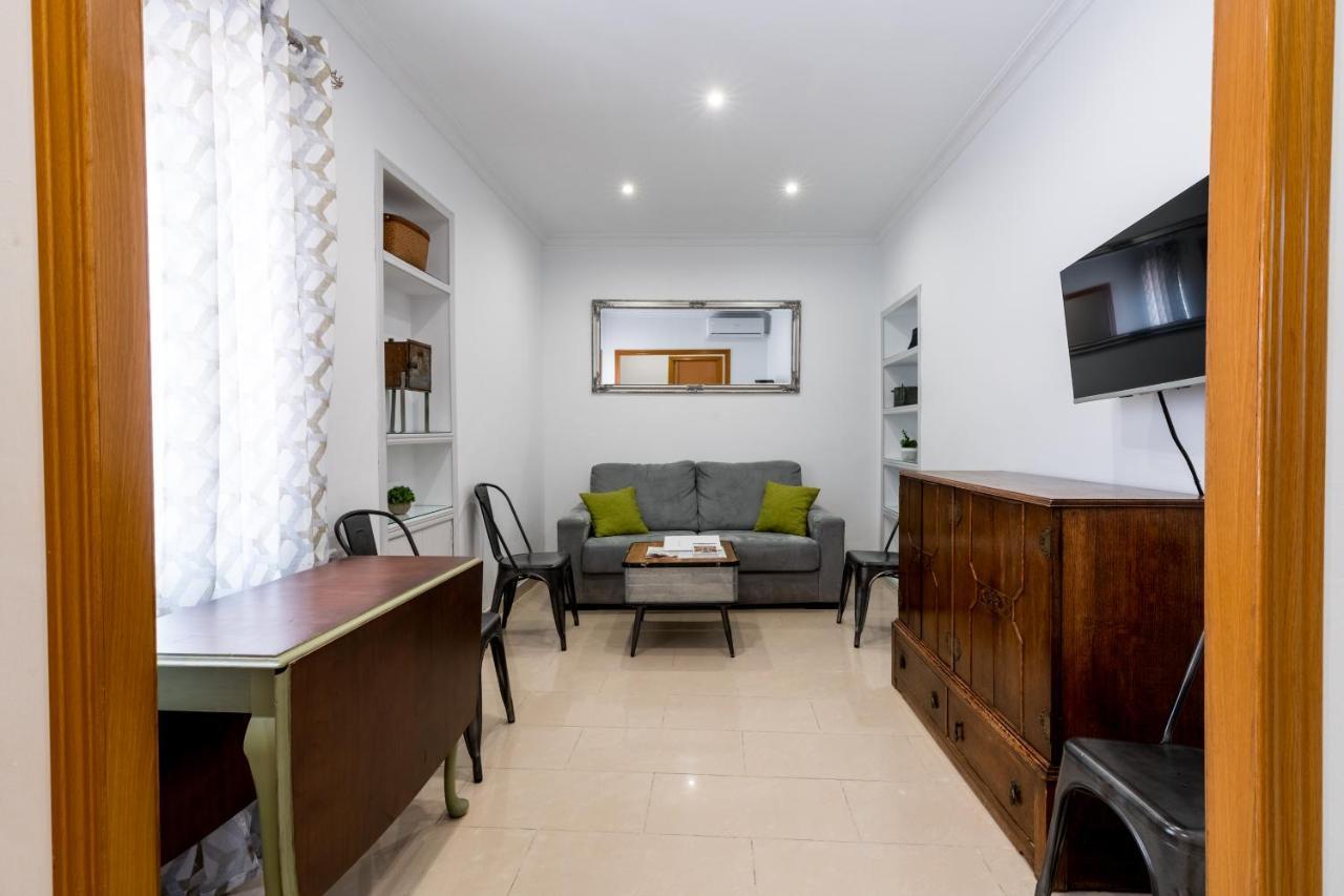 Holi-Rent Salado Apartment Seville Luaran gambar