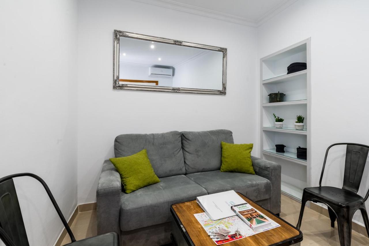 Holi-Rent Salado Apartment Seville Luaran gambar