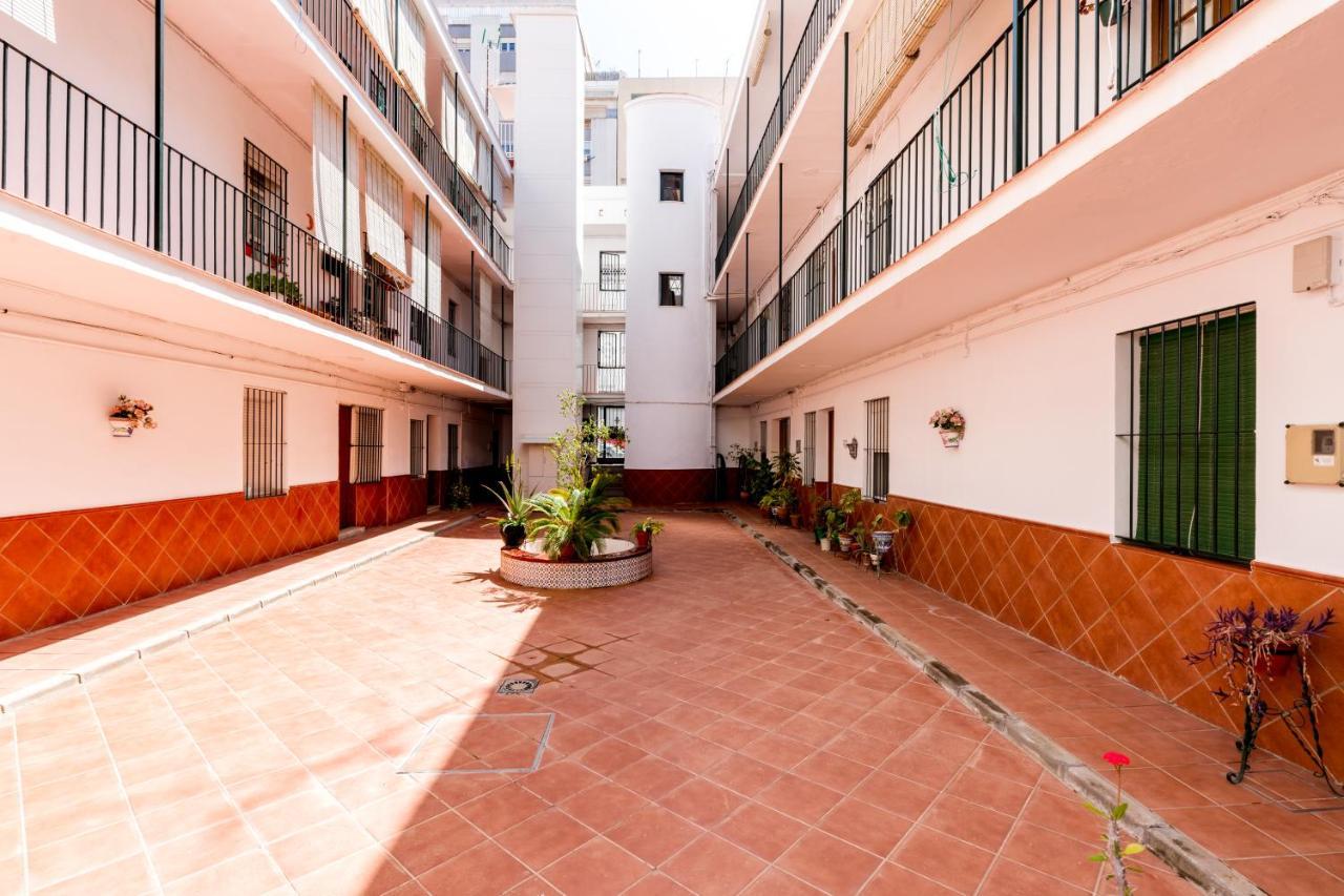Holi-Rent Salado Apartment Seville Luaran gambar