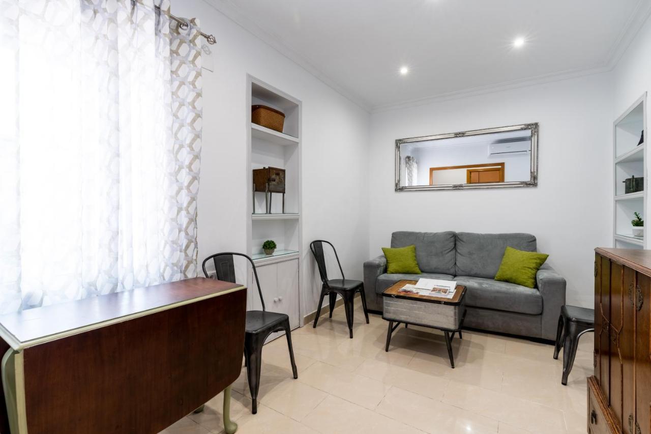 Holi-Rent Salado Apartment Seville Luaran gambar