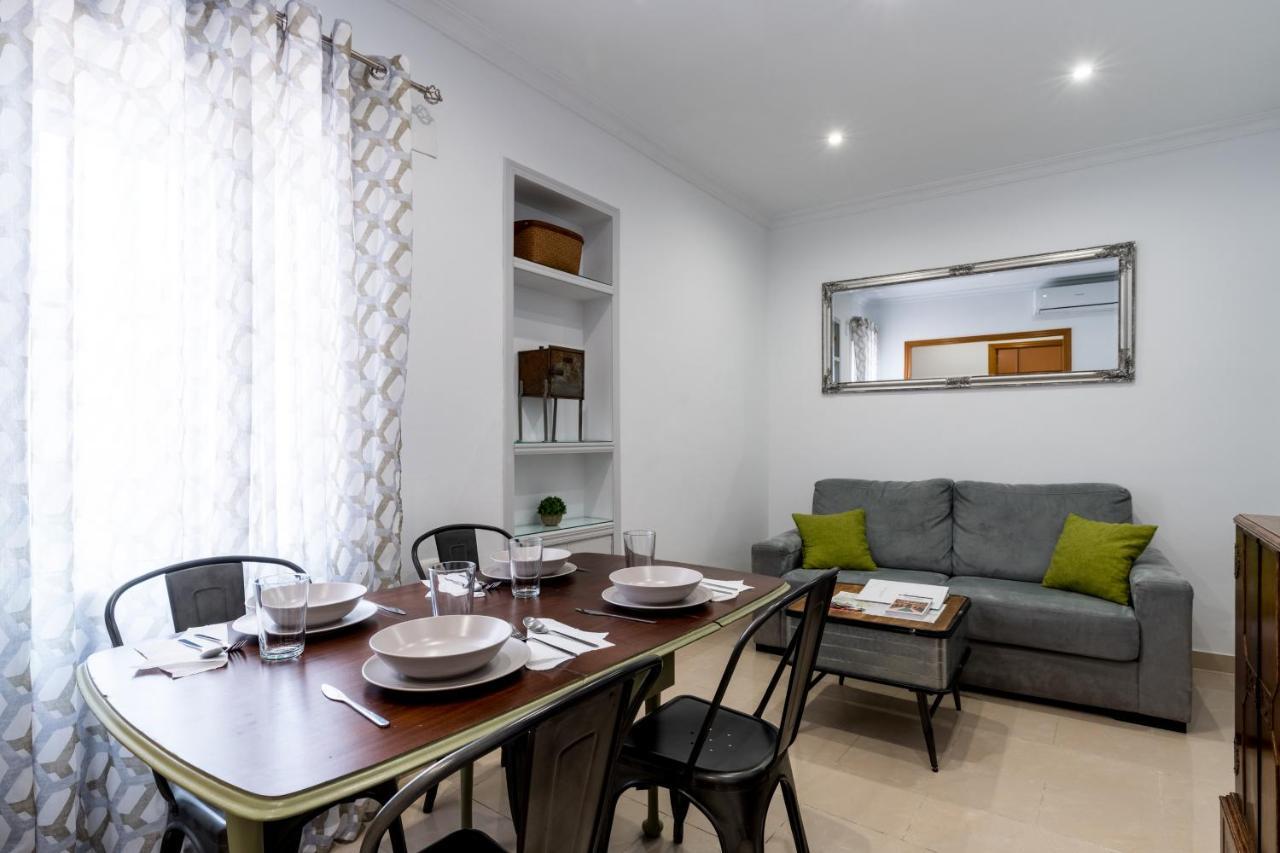 Holi-Rent Salado Apartment Seville Luaran gambar