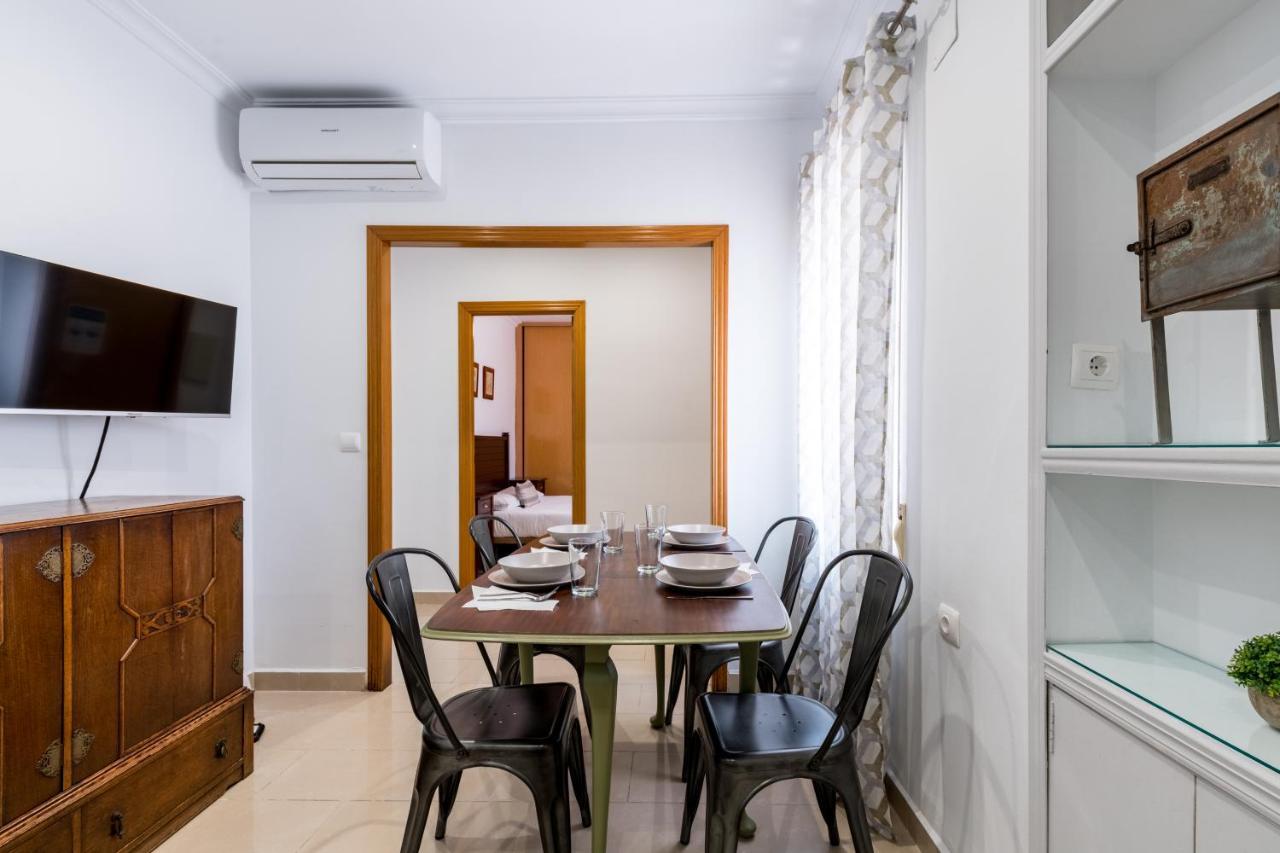 Holi-Rent Salado Apartment Seville Luaran gambar