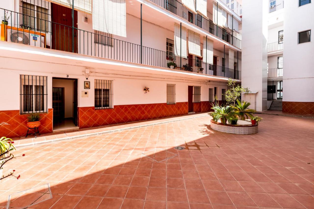 Holi-Rent Salado Apartment Seville Luaran gambar
