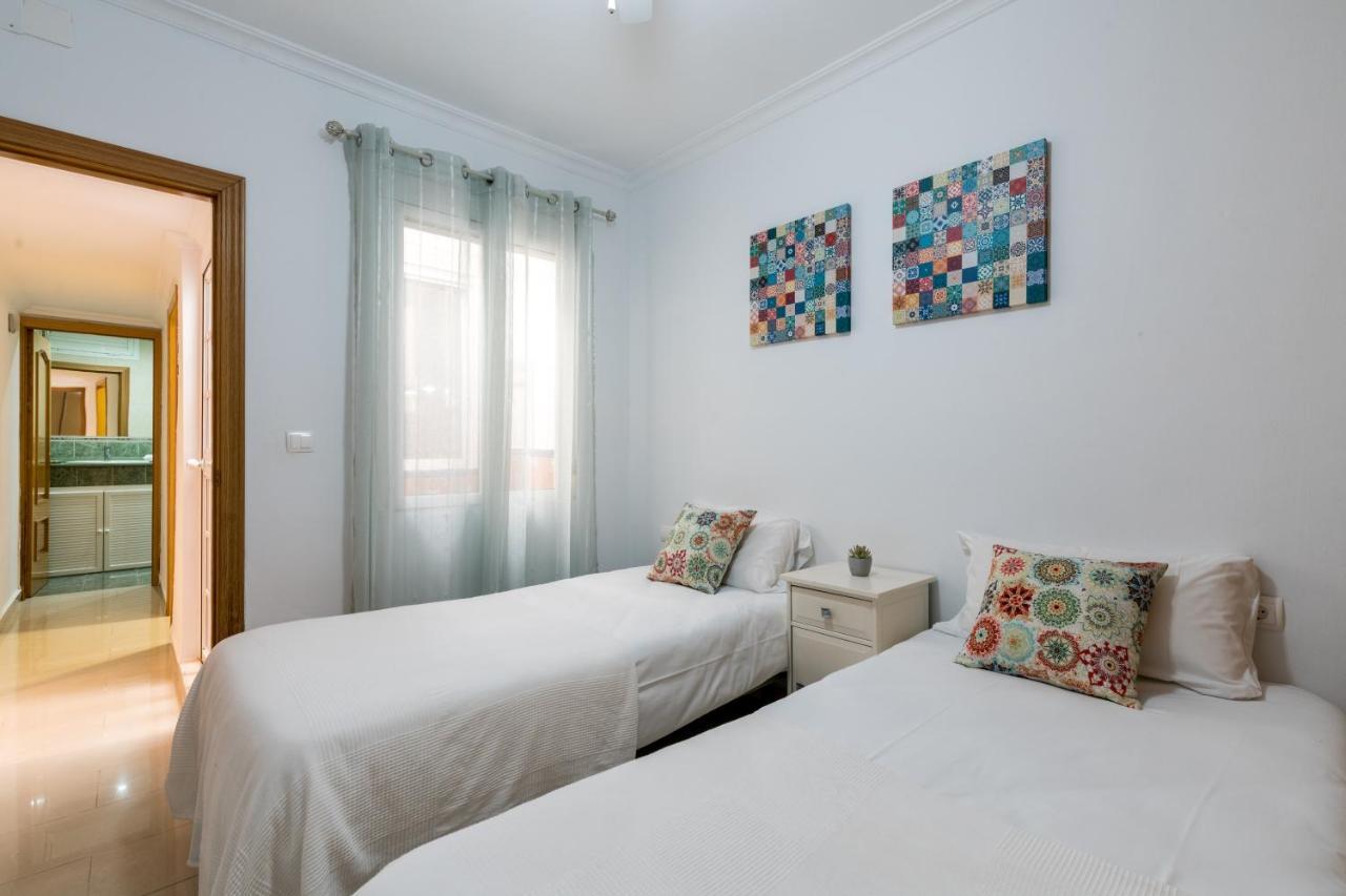 Holi-Rent Salado Apartment Seville Luaran gambar